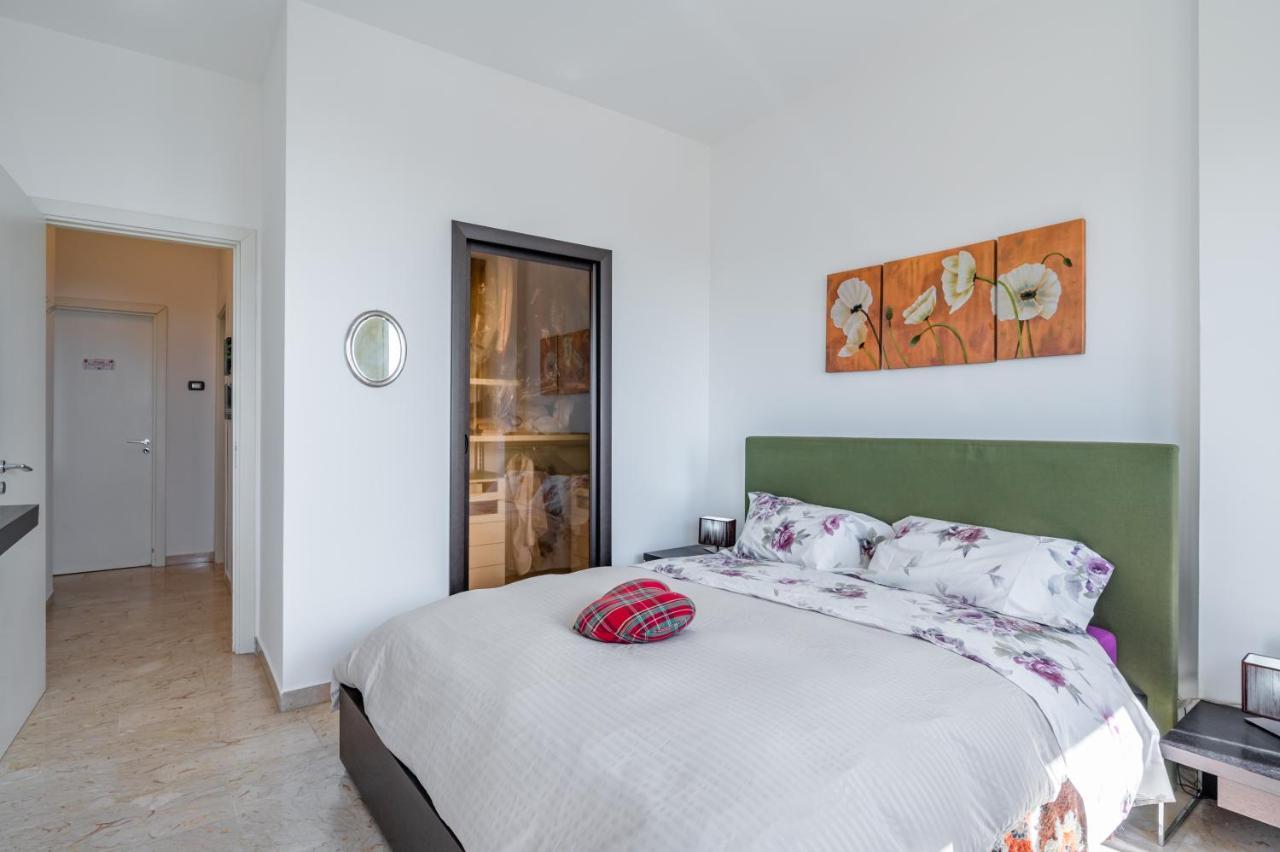 Catania Seaview Apartment With Balcony ภายนอก รูปภาพ